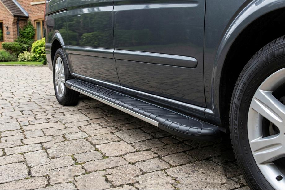 Mercedes Vito/V-class W447 2014– Bosphorus Grey -sivuastinlaudat (2 kpl, alumiini) Image