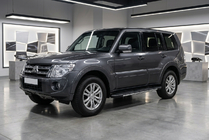 Mitsubishi Pajero Wagon IV 2006–2021 Bosphorus Grey -sivuastinlaudat (2 kpl, alumiini) kuva 1