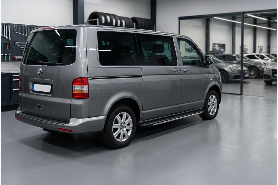 Volkswagen T5 Transporter 2003–2010 Bosphorus Grey -sivuastinlaudat (2 kpl, alumiini) Lyhyt akseliväli Image
