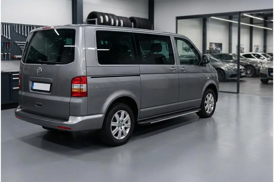 Volkswagen T5 Transporter 2003–2010 Bosphorus Grey -sivuastinlaudat (2 kpl, alumiini) Kuva 1