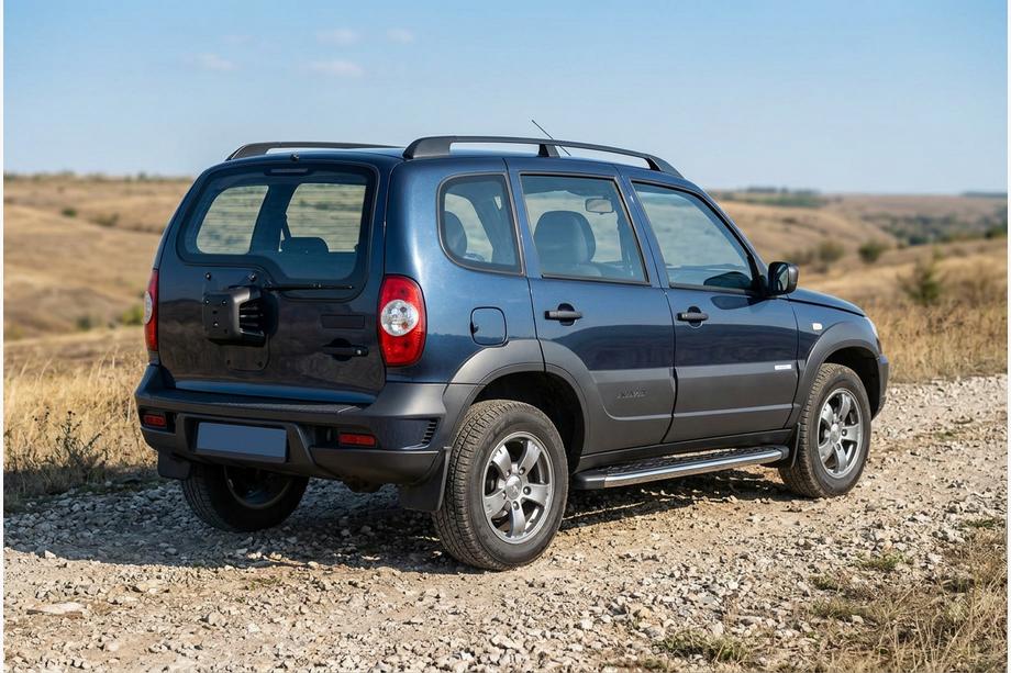 Chevrolet Niva 1998–2020 BlackLine-sivuporrassarja (2 kpl, alumiini) Image