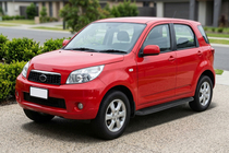 Daihatsu Terios 2006–2017 Tayga Black sivuaskelmat (2 kpl, alumiini) kuva 1