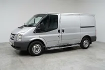 Ford Transit 2000–2014 Tayga V2 sivukynnykset (2 kpl, alumiini) kuva 1