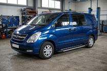 Hyundai H300, H1, Starex 2008–2020 RedLine V1 sivuportaat (2 kpl, alumiini) kuva 1