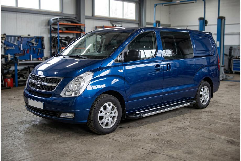 Hyundai H300, H1, Starex 2008–2020 RedLine V1 sivuportaat (2 kpl, alumiini) Image