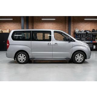 Sivuporras New Vision Black (2 kpl, alumiini) Hyundai H300, H1, Starex 2008–2020 kuva 1