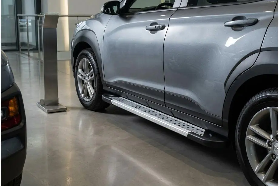 Hyundai Kona 2017–2023 Sivuporrassarja New Vision Grey (2 kpl, alumiini) Image