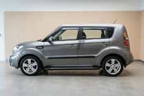 Kia Soul I 2008–2013 New Vision Black sivuaskelmat (2 kpl, alumiini) kuva 1