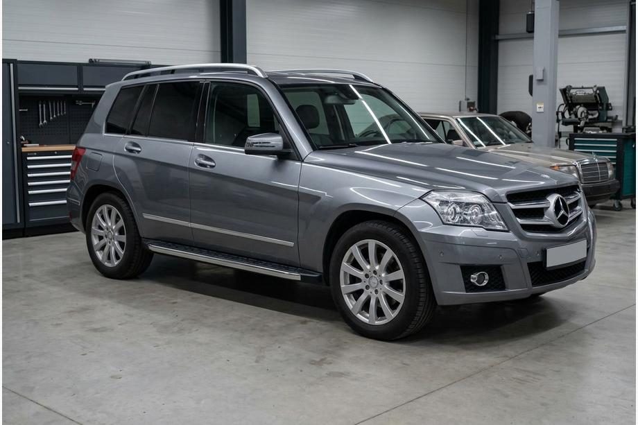 Mercedes GLK-sarja X204 2008–2015 BlackLine-sivuporrassarja (2 kpl, alumiini) Image