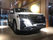 Toyota Land Cruiser 200 2007–2021 Korisarja 2016-2021 (Limgeni) kuva 9