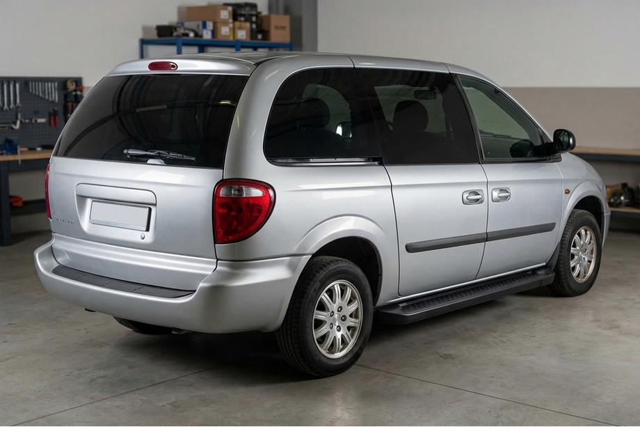 Chrysler Voyager 2001–2007 Allmond Black sivuaskelmat (2 kpl, alumiini) Image