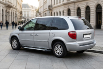 Chrysler Voyager 2001–2007 Line-sivuporrassarja (2 kpl, alumiini) kuva 1