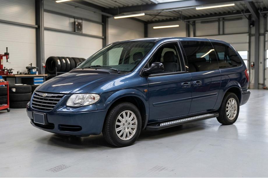 Chrysler Voyager 2001–2007 Sivuastinlaudat New Vision Black (2 kpl, alumiini) Image