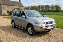 Nissan X-trail T30 2002–2007 RedLine V1 sivuportaat (2 kpl, alumiini) kuva 1