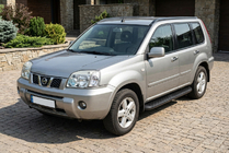 Nissan X-trail T30 2002–2007 Tayga Black sivuastinlaudat (2 kpl, alumiini) kuva 1