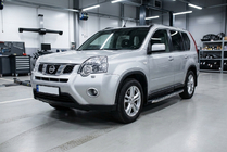 Nissan X-trail T31 2007–2014 BlackLine-sivuporrassarja (2 kpl, alumiini) kuva 1