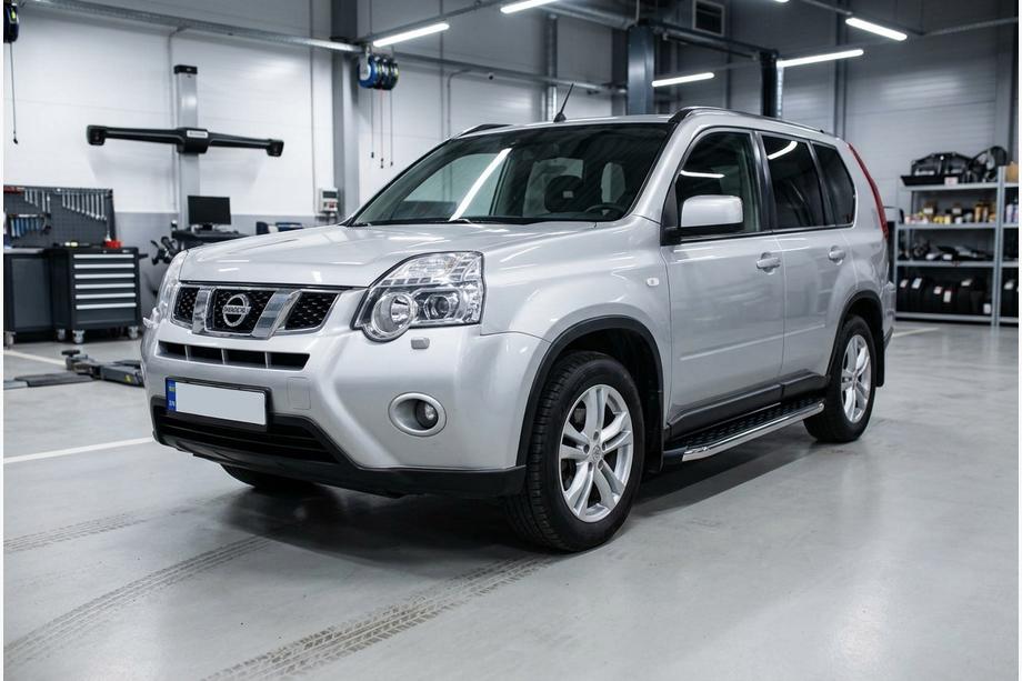Nissan X-trail T31 2007–2014 BlackLine-sivuporrassarja (2 kpl, alumiini) Image