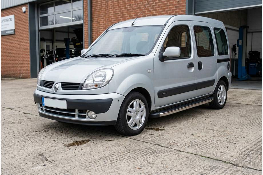 Renault Kangoo 1998–2008 BlackLine-sivuporrassarja (2 kpl, alumiini) Image