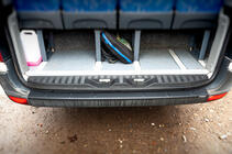 Volkswagen Crafter 2006–2016 Takapuskurin suojalista EuroCap (ABS) kuva 1