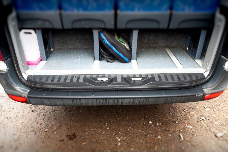 Volkswagen Crafter 2006–2016 Takapuskurin suojalista EuroCap (ABS) Image