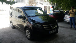 Mercedes Vito/V-class W447 2014– Tuulilasin visiiri (kiiltomusta, 5 mm) kuva 5