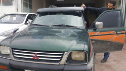 Mitsubishi L200 1996–2006 Tuulilasin visiiri (kiiltomusta, 5 mm) kuva 4