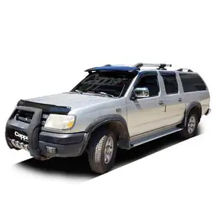 Tuulilasin visiiri (kiiltomusta, 5 mm) Nissan NP300 1999–2015 kuva 2