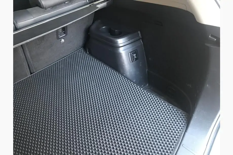 Mitsubishi Outlander 2012–2021 Tavaratilan matto P-HEV EVA (musta) Kuva 2