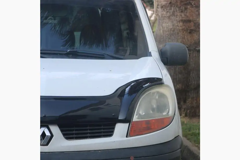 Renault Kangoo 1998–2008 Konepellin tuuliohjain 2004-2008 (EuroCap) Kuva 4