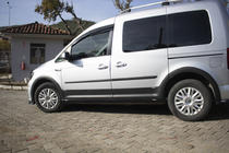 Volkswagen Caddy 2015–2020 Koristelista- ja lokasuojan levikesarja kuva 38