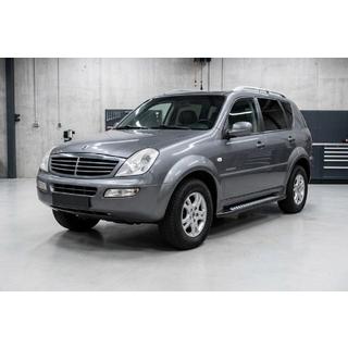 Sivuastinlaudat New Vision Black (2 kpl, alumiini) SsangYong Rexton I 2001–2017 kuva 1