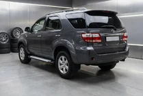 Toyota Fortuner 2006–2015 Sivukynnykset Allmond Grey (2 kpl, alumiini) kuva 1