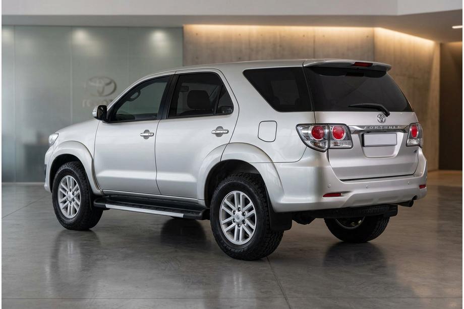 Toyota Fortuner 2006–2015 Sivuastinlaudat RedLine V1 (2 kpl, alumiini) Image