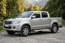 Toyota Hilux 2006–2015 Sivuporrassarja New Vision Grey (2 kpl, alumiini) kuva 1