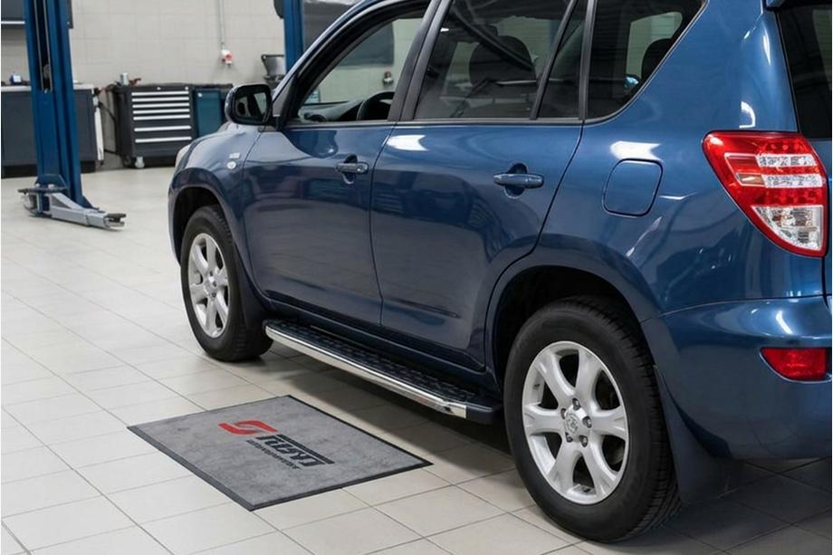 Toyota Rav 4 2006–2013 BlackLine-sivuporrassarja (2 kpl, alumiini) Image