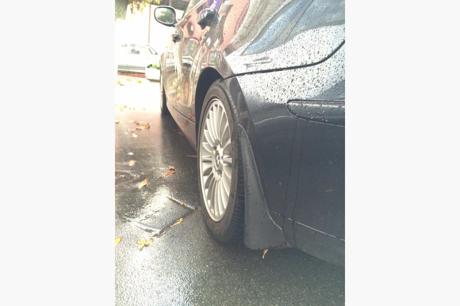 BMW 1-sarja E81/E82/E87/E88 2004–2011 Premium-roiskeläpät E81/87 (4 kpl) Image