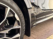 BMW X7 G07 2019– Premium-roiskeläpät ilman sivuhelmoja (4 kpl) kuva 4