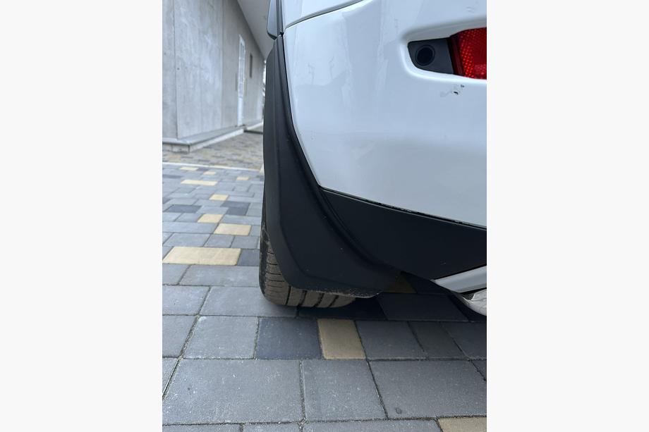 Range Rover Evoque 2012–2018 Roiskeläpät Premium Dynamic (4 kpl) Image
