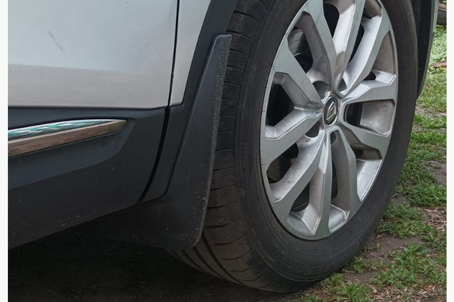 Renault Kadjar 2015–2022 Roiskeläpät Premium V1 (4 kpl) Image