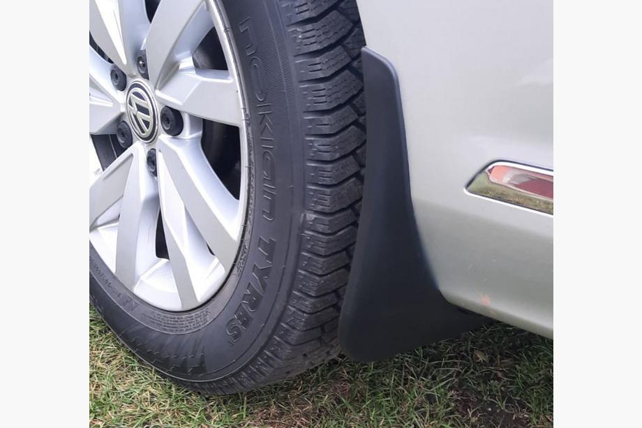 Volkswagen Passat B7 2012–2015 Roiskeläpät Premium (EU) (4 kpl) Image