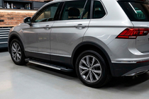 Volkswagen Tiguan 2016–2023 Sivukynnykset RedLine V1 (2 kpl, alumiini) kuva 1