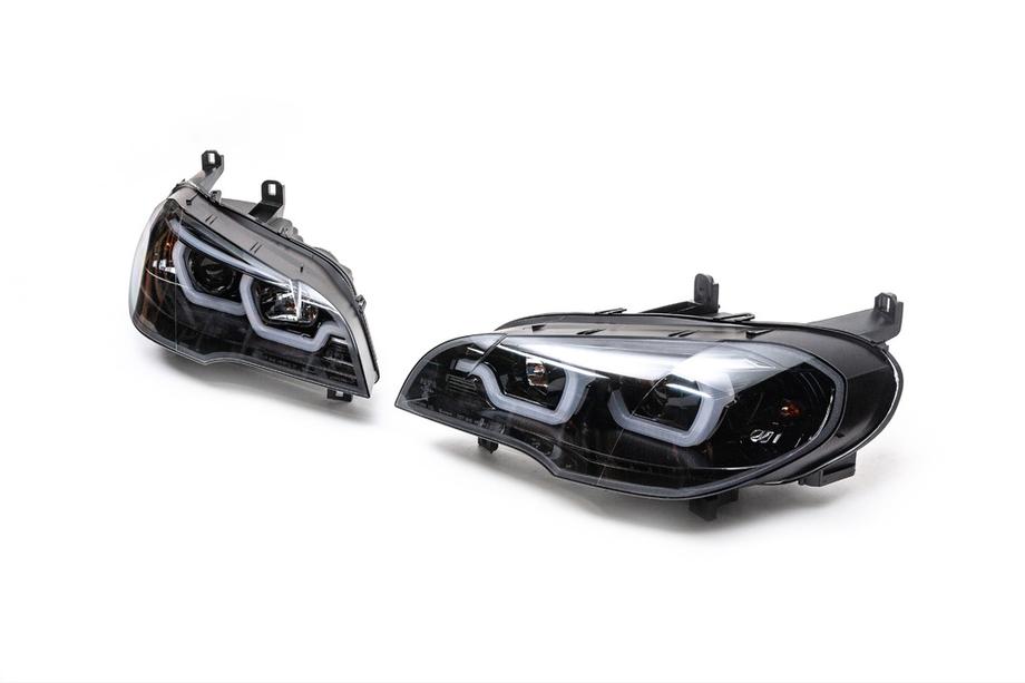 BMW X5 E70 2007–2013 Ajovalot LED-valaistuksella (2 kpl, tummat) Kuva 1