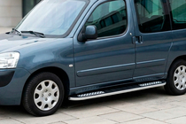Peugeot Partner 1996–2008 Tayga V2 sivukynnykset (2 kpl, alumiini) kuva 1