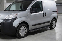 Peugeot Bipper 2008–2017 Tayga Black sivuaskelmat (2 kpl, alumiini) kuva 1