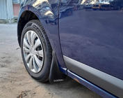 Dacia Sandero 2007–2013 Eturoiskeläpät (2 kpl) kuva 3