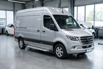 Mercedes Sprinter W907/W910 2018– Sivuporrassarja New Vision Grey (2 kpl, alumiini) kuva 1
