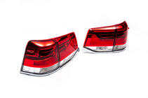 Toyota Land Cruiser 200 2007–2021 Takavalot 2016-2021 (OEM-standardi) Oikea ulompi takavalo (lokasuojaan) kuva 4