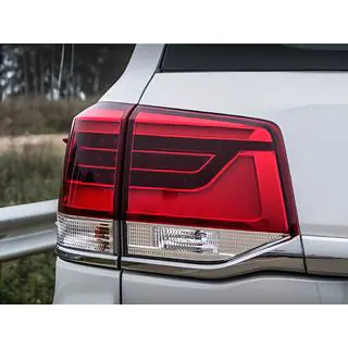 Takavalot 2016-2021 (OEM-standardi) kuva 2