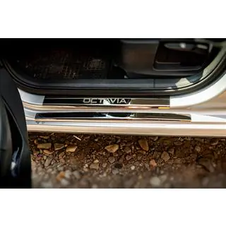 Carmos V1 kynnyslistat (8 kpl, ruostumaton teräs) Skoda Octavia III A7 2013–2019 kuva 2