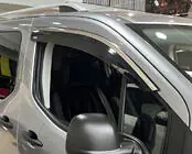 Citroen Berlingo/Multispace 2018– Ikkunatuuliohjaimet kromilistalla (2 kpl, Niken) kuva 1
